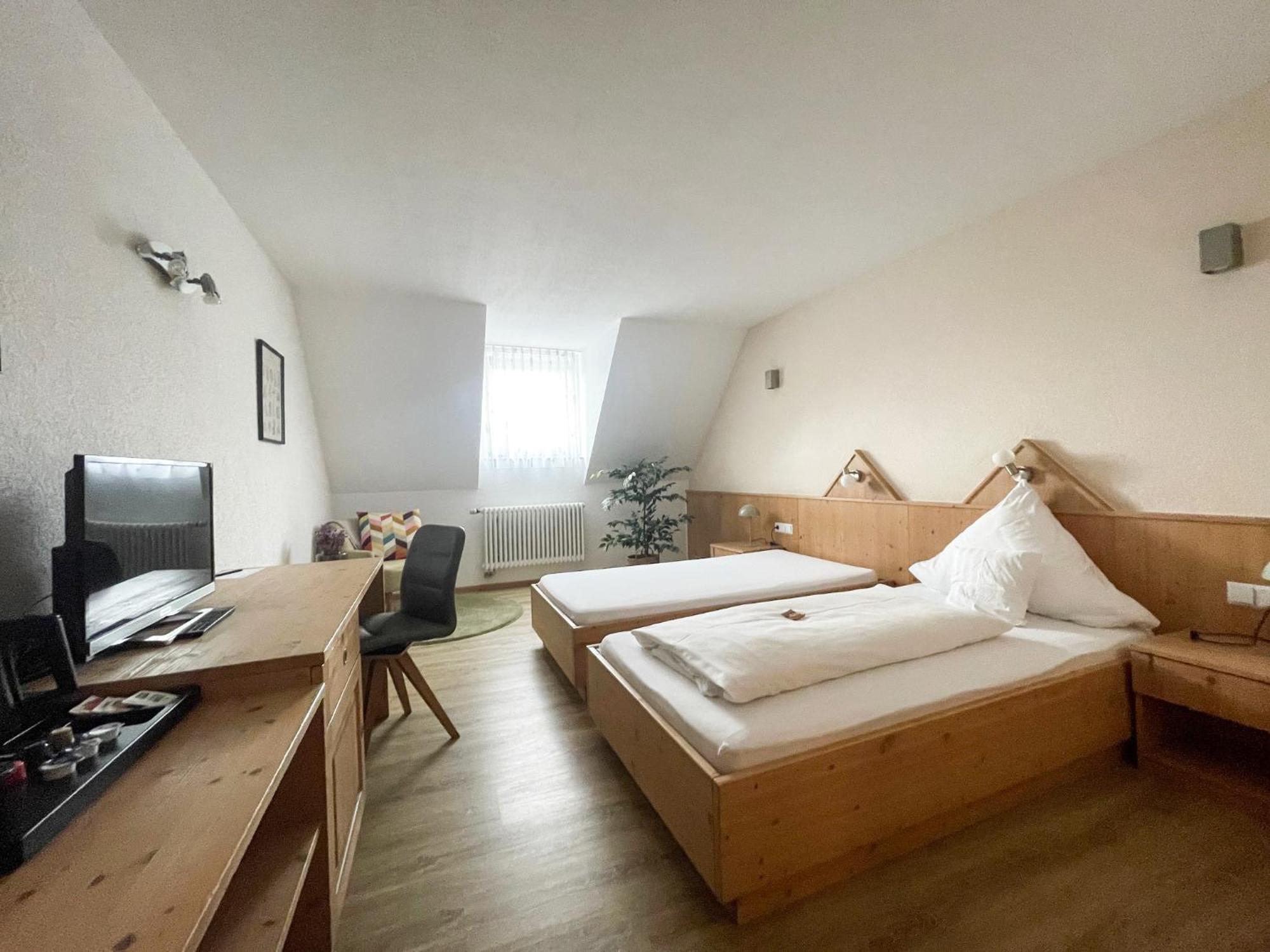 Landhotel Waldheim Pliezhausen Екстериор снимка